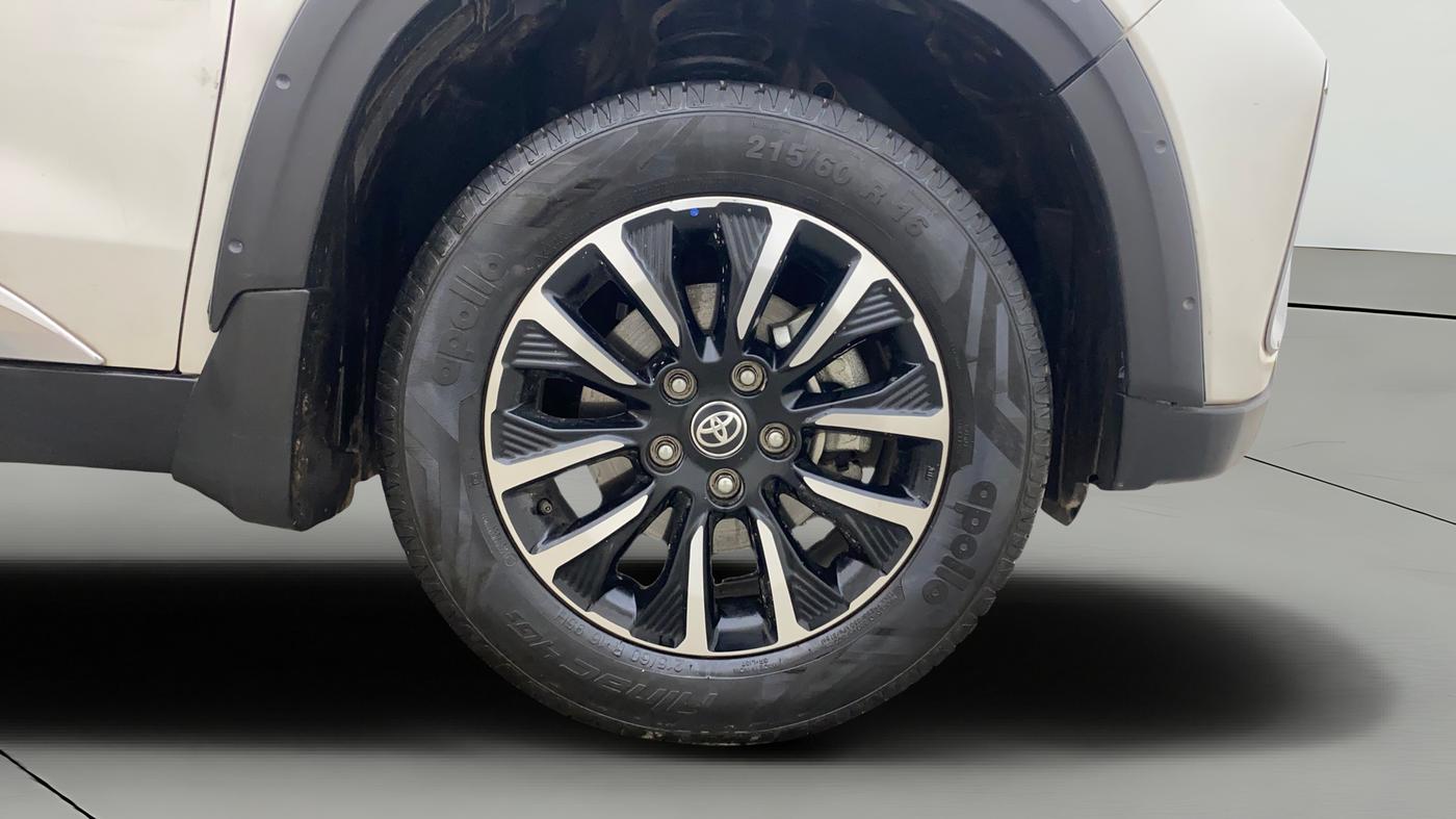 2022 Toyota URBAN CRUISER PREMIUM GRADE AT, Petrol, Automatic, 23,617 km, Right Front Wheel