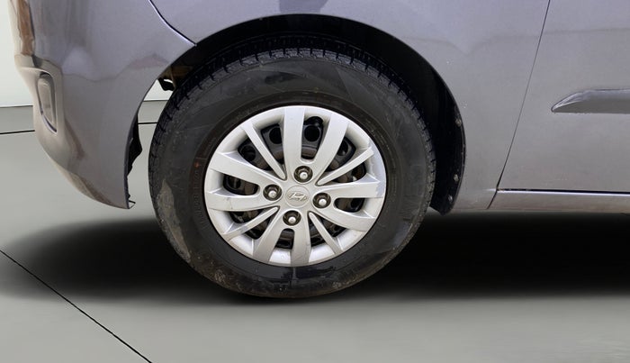 2014 Hyundai i10 SPORTZ 1.2, CNG, Manual, 86,107 km, Left Front Wheel