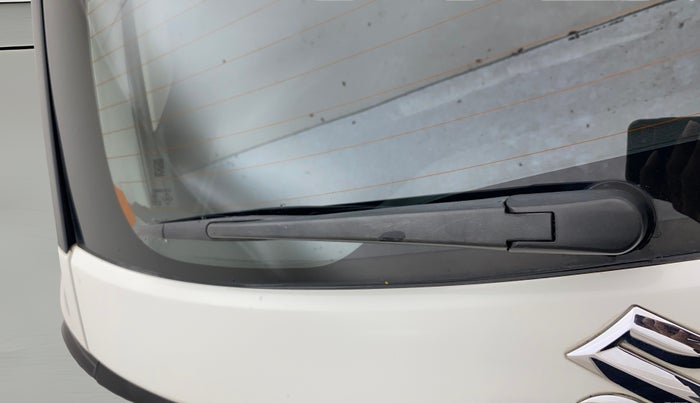 2023 Maruti FRONX ALPHA 1.0L TURBO 6 AT, Petrol, Automatic, 60,385 km, Rear Wiper