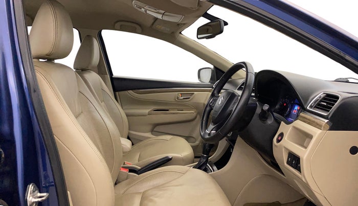 2019 Maruti Ciaz ALPHA  AT 1.5 SHVS PETROL, Petrol, Automatic, 57,146 km, Right Side Front Door Cabin