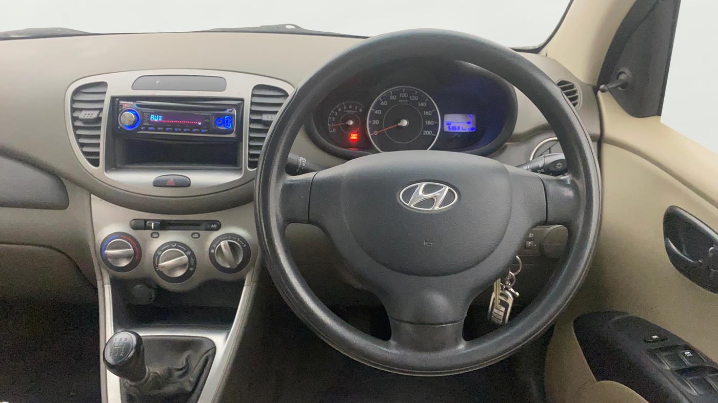 2016 Hyundai i10 MAGNA 1.1, Petrol, Manual, 53,580 km, Steering Wheel Close Up