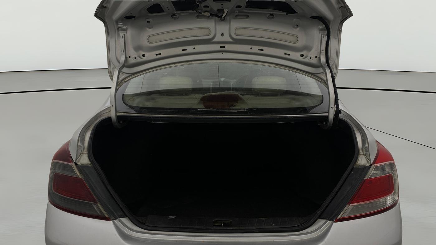 2012 Renault Scala RXZ DIESEL, Diesel, Manual, 1,37,209 km, Boot Open Zoomed View