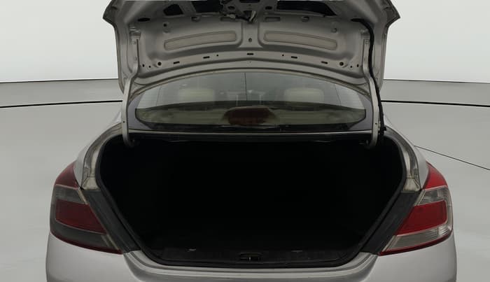 2012 Renault Scala RXZ DIESEL, Diesel, Manual, 1,37,209 km, Boot Open Zoomed View
