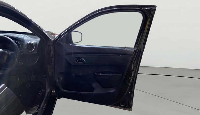 2018 Renault Kwid RXL, Petrol, Manual, 64,220 km, RHS Front Door