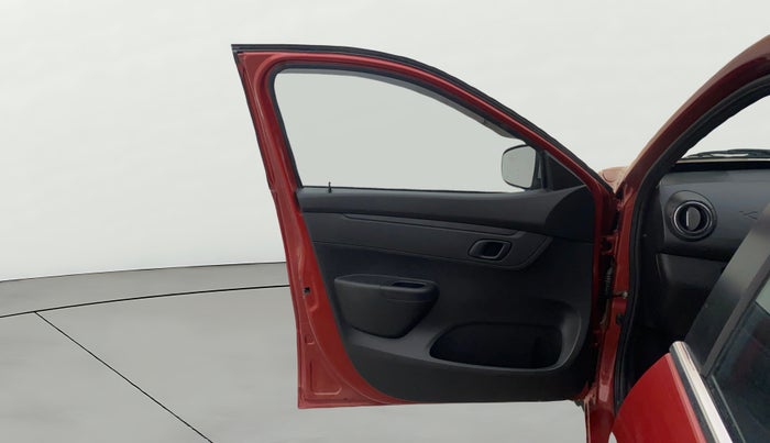 2024 Renault Kwid RXT 1.0 AMT, Petrol, Automatic, 4,535 km, LHS Front Door