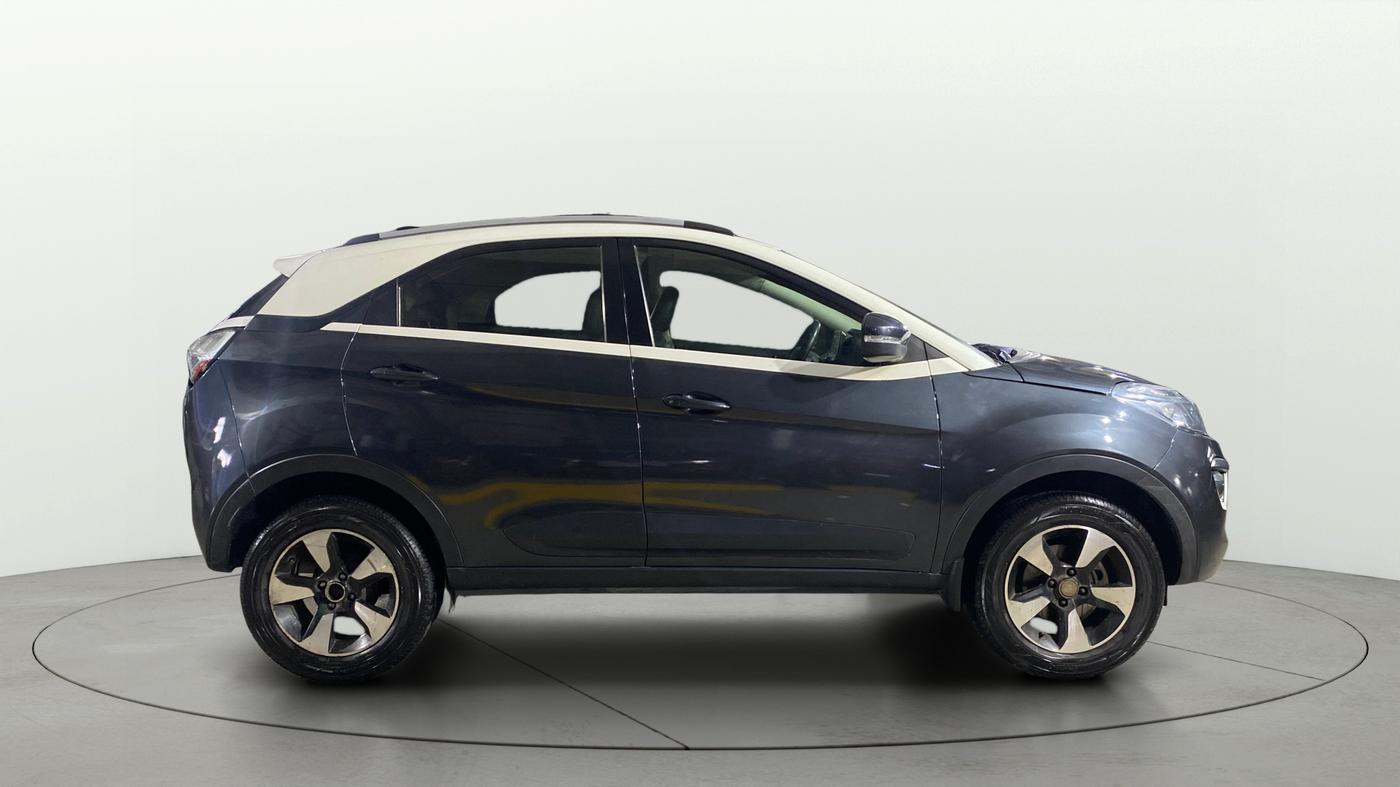 2018 Tata NEXON XZA PLUS PETROL DUAL TONE, Petrol, Automatic, 58,401 km, Right Side View