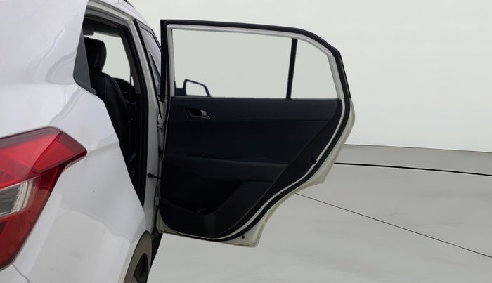 2016 Hyundai Creta SX PLUS AT 1.6 PETROL, Petrol, Automatic, 52,613 km, RHS Rear Door