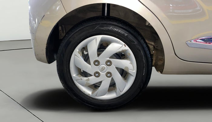 2020 Hyundai NEW SANTRO SPORTZ MT, Petrol, Manual, 1,20,427 km, Right Rear Wheel