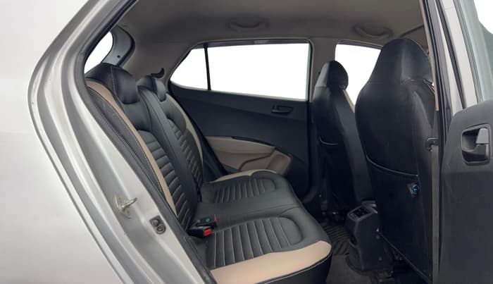 2017 Hyundai Grand i10 MAGNA 1.2 KAPPA VTVT, Petrol, Manual, 35,101 km, Right Side Rear Door Cabin