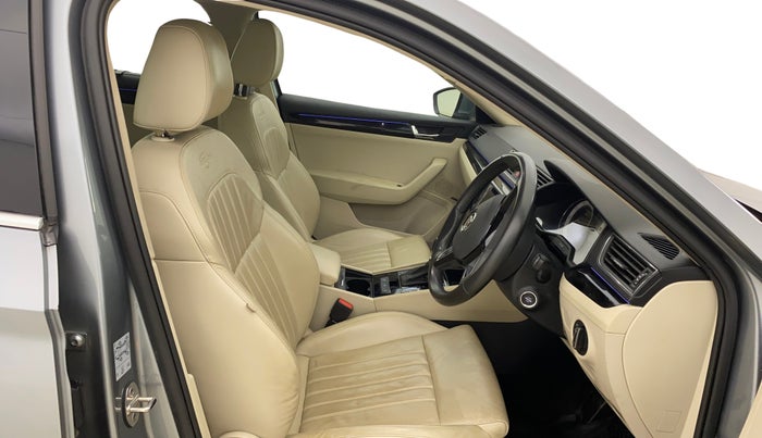 2016 Skoda Superb L&K 1.8 TSI AT, Petrol, Automatic, 52,309 km, Right Side Front Door Cabin