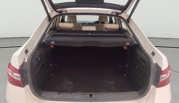 2017 Skoda Superb L&K 1.8 TSI AT, Petrol, Automatic, 91,341 km, Boot Open Zoomed View