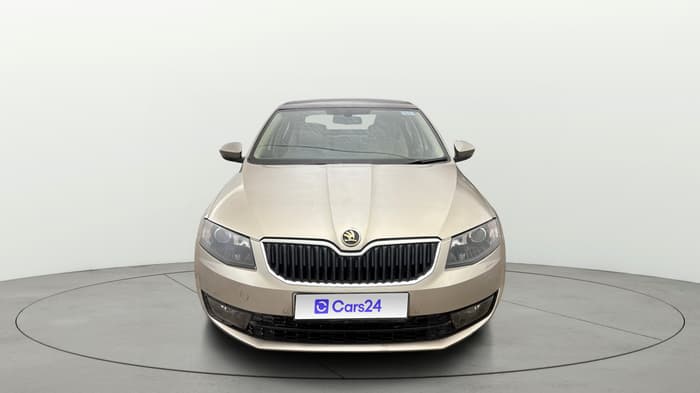 2016 Skoda Octavia STYLE PLUS AT 1.8 TSI, Petrol, Automatic, 1,00,363 km, Front