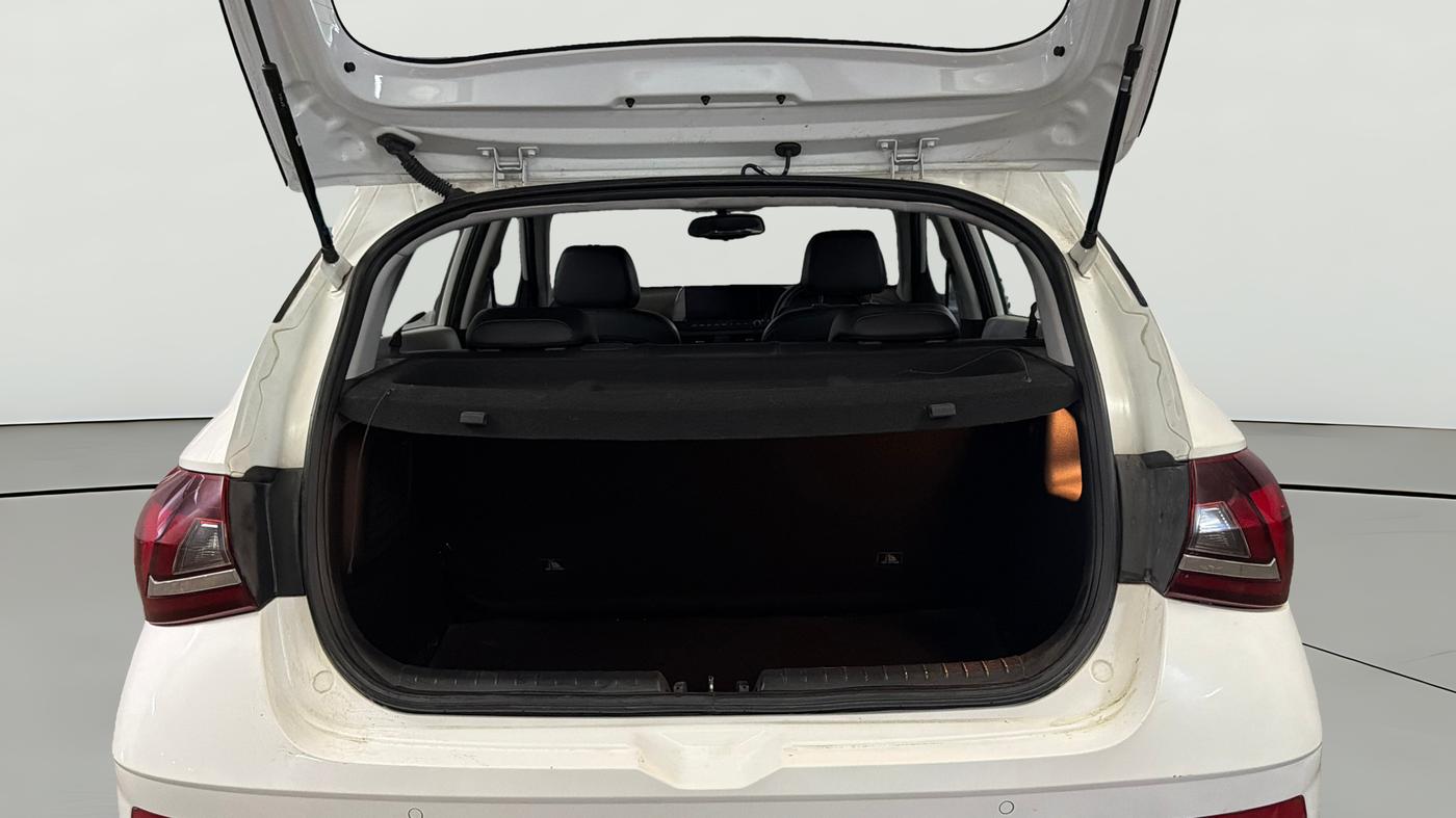 2023 Hyundai NEW I20 ASTA (O) 1.2 MT, Petrol, Manual, 23,176 km, Boot Open Zoomed View