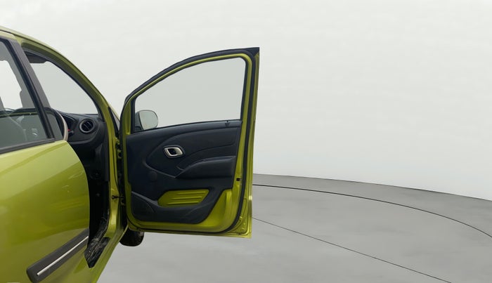 2018 Datsun Redi Go T(O) 1.0 AMT, Petrol, Automatic, 48,635 km, RHS Front Door