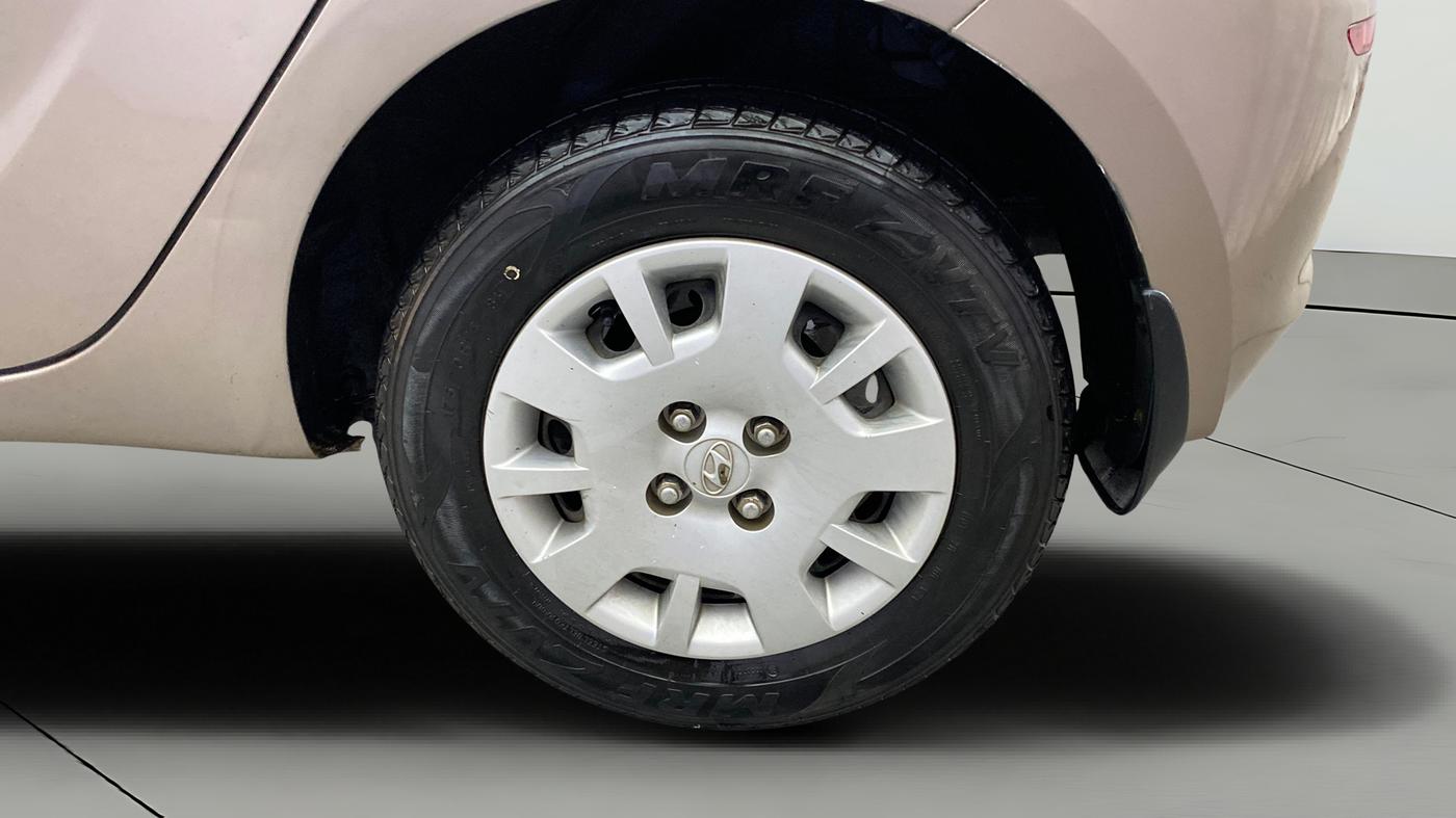 2013 Hyundai i20 MAGNA 1.2, Petrol, Manual, 29,754 km, Left Rear Wheel