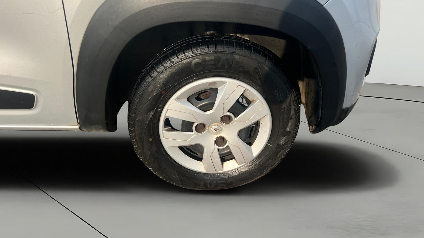 2017 Renault Kwid RXL, Petrol, Manual, 66,012 km, Right Front Wheel