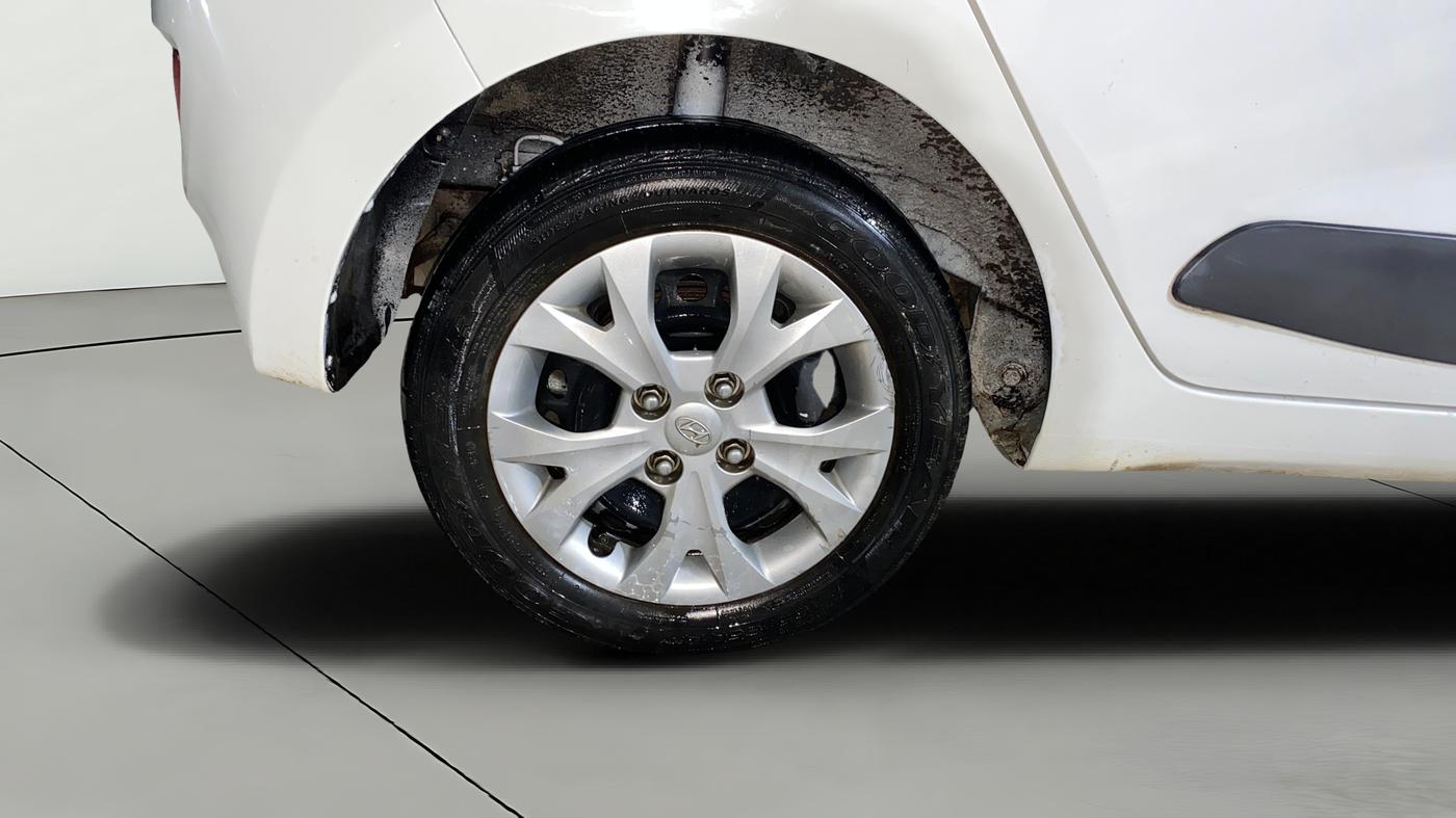 2013 Hyundai Grand i10 MAGNA 1.1 CRDI, Diesel, Manual, 71,330 km, Right Rear Wheel