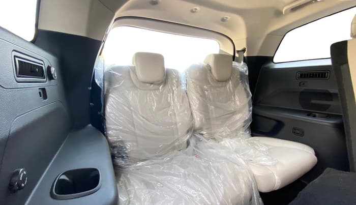 2021 Mahindra XUV700 AX 7 P AT 7 STR, Petrol, Automatic, 21,291 km, Third Seat Row ( optional )