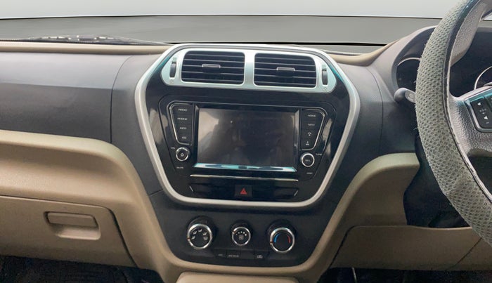 2018 Mahindra TUV300 T10, Diesel, Manual, 1,02,111 km, Air Conditioner