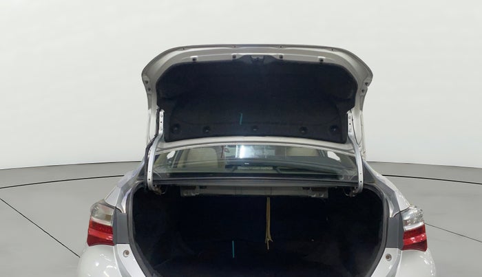 2017 Toyota Corolla Altis J PETROL, Petrol, Manual, 60,318 km, Boot Door Open