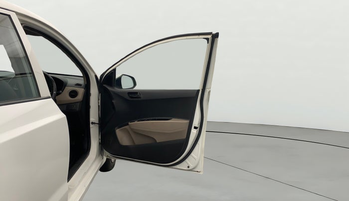 2018 Hyundai Grand i10 MAGNA 1.2 KAPPA VTVT, Petrol, Manual, 43,983 km, RHS Front Door