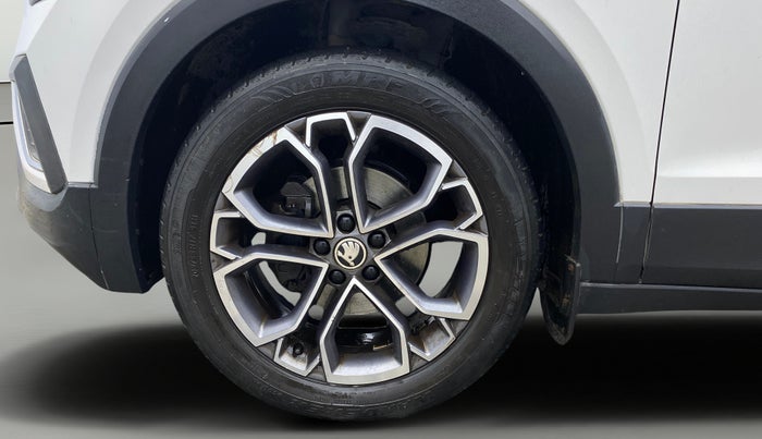 2022 Skoda KUSHAQ STYLE 1.0L TSI AT (6 AIRBAGS), Petrol, Automatic, 24,434 km, Left Front Wheel