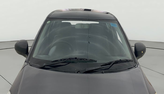 2015 Maruti Swift LXI (O), Petrol, Manual, 52,118 km, Front Windshield