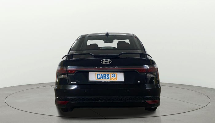 2025 Hyundai Verna  SX 1.5 MPI IVT, Petrol, Automatic, 10,992 km, Back/Rear