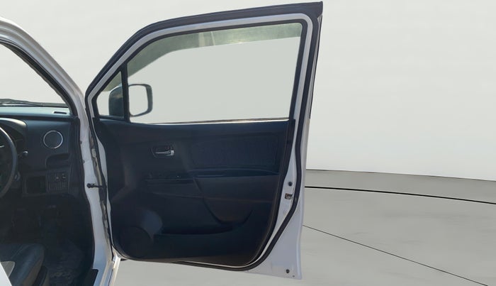 2016 Maruti Wagon R Stingray VXI, Petrol, Manual, 74,309 km, RHS Front Door