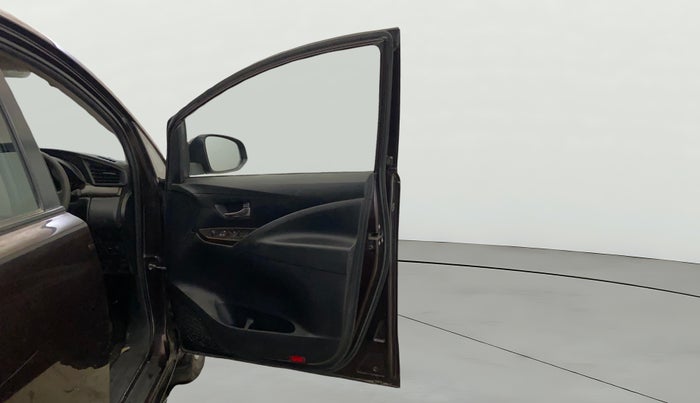 2018 Toyota Innova Crysta 2.7 GX 7 STR MT, Petrol, Manual, 92,199 km, RHS Front Door