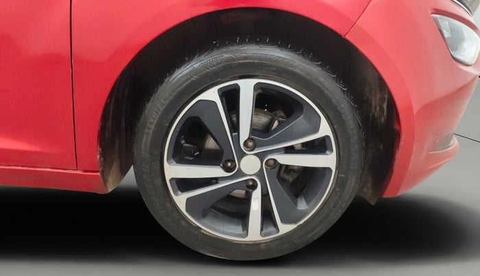 2022 Tata ALTROZ XZ DIESEL, Diesel, Manual, 60,344 km, Right Front Wheel