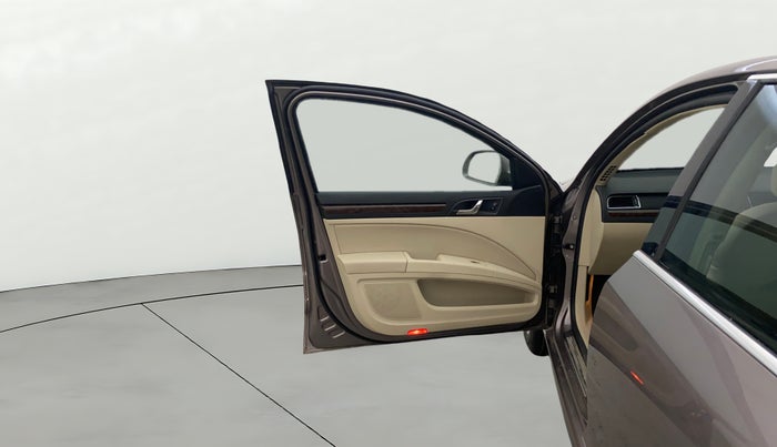 2014 Skoda Superb ELEGANCE 1.8 TSI AT, Petrol, Automatic, 74,204 km, LHS Front Door