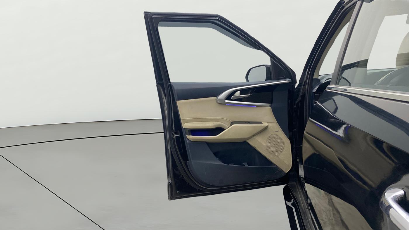 2022 KIA CARENS LUXURY PLUS 1.5 DIESEL AT 7 STR, Diesel, Automatic, 1,04,223 km, LHS Front Door