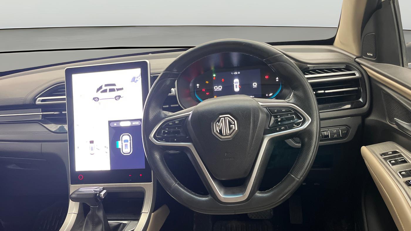 2023 MG HECTOR SAVVY PRO 1.5 TURBO CVT PETROL, Petrol, Automatic, 1,02,801 km, Steering Wheel Close Up