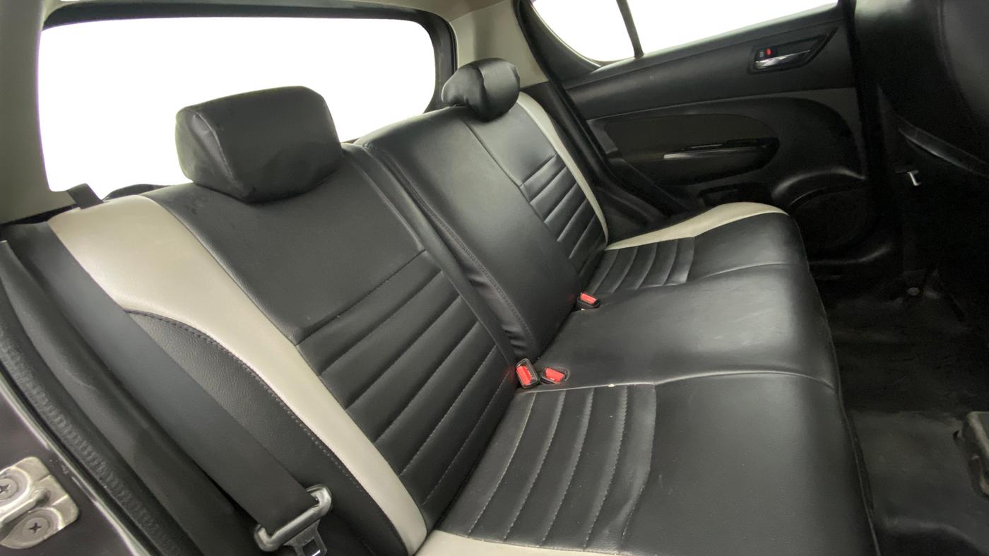 2017 Maruti Swift VXI, Petrol, Manual, 64,387 km, Right Side Rear Door Cabin