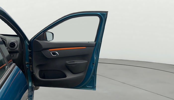 2020 Renault Kwid CLIMBER 1.0 AMT (O), Petrol, Automatic, 54,022 km, RHS Front Door