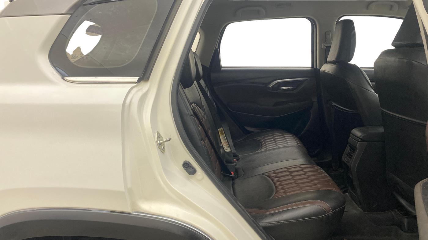 2023 Maruti Grand Vitara SIGMA SMART HYBRID, Petrol, Manual, 67,512 km, Right Side Rear Door Cabin