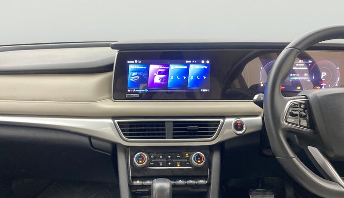 2022 Mahindra XUV700 AX 7 D AT AWD 7 STR, Diesel, Automatic, 1,18,927 km, Air Conditioner