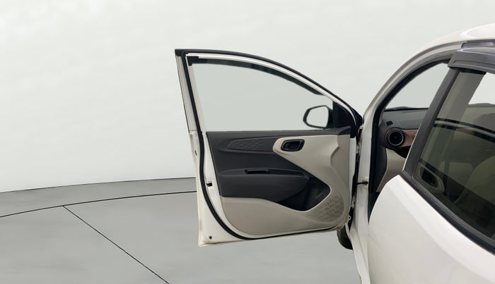 2022 Hyundai AURA S 1.2 CNG, CNG, Manual, 64,026 km, LHS Front Door