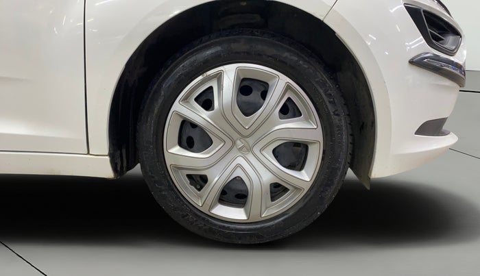 2021 Tata ALTROZ XM PLUS PETROL, CNG, Manual, 28,926 km, Right Front Wheel