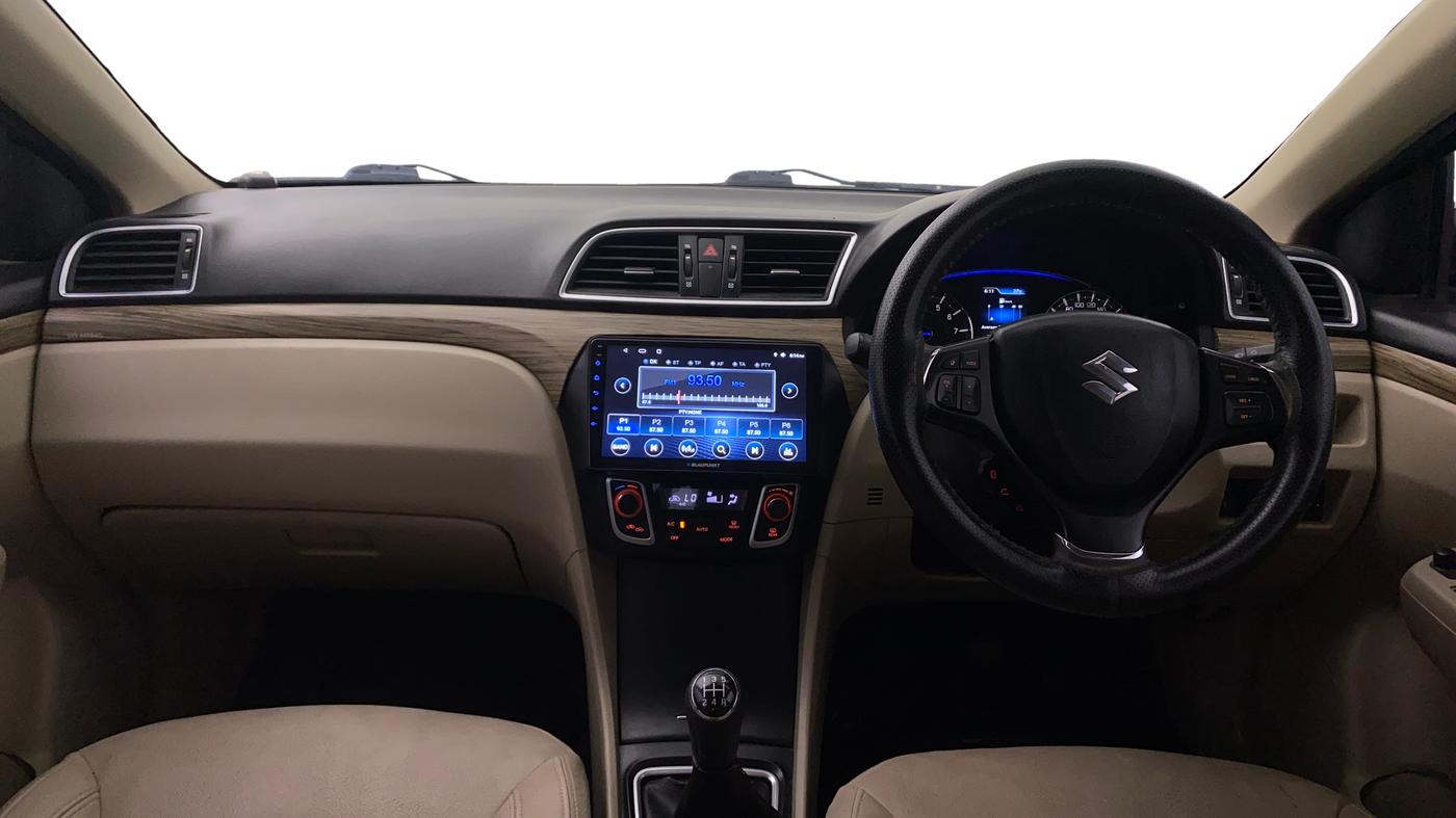 2018 Maruti Ciaz DELTA 1.5 SHVS MT PETROL, Petrol, Manual, 1,40,421 km, Dashboard