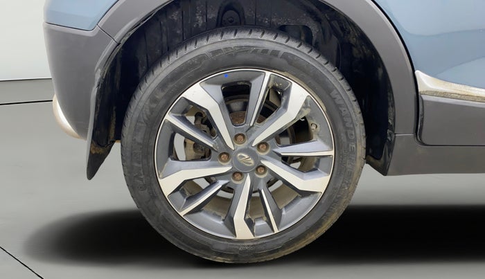 2021 Mahindra XUV300 W8 (O) 1.2 PETROL AMT, Petrol, Automatic, 57,357 km, Right Rear Wheel