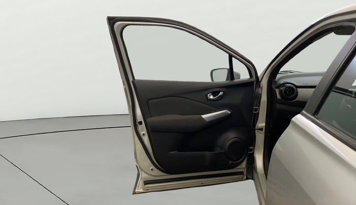 2019 Nissan Kicks XL 1.5, Petrol, Manual, 81,189 km, LHS Front Door