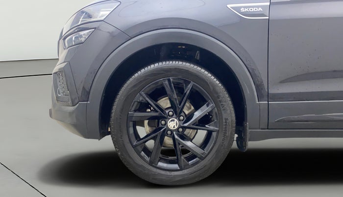 2024 Skoda KUSHAQ AMBITION 1.0L TSI AT, Petrol, Automatic, 5,229 km, Left Front Wheel
