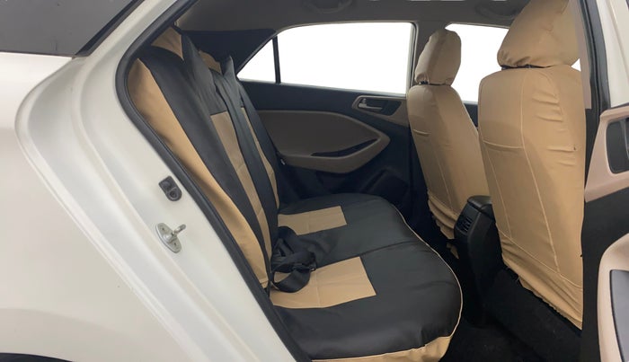 2017 Hyundai Elite i20 ASTA 1.2, Petrol, Manual, 77,219 km, Right Side Rear Door Cabin