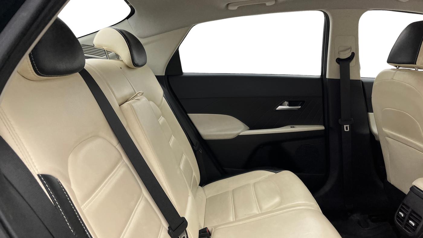 2023 Hyundai Verna  SX 1.5 MPI IVT, Petrol, Automatic, 14,186 km, Right Side Rear Door Cabin