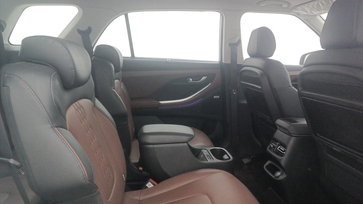 2021 Hyundai ALCAZAR 2.0 SIGNATURE (O) AT 6STR, Petrol, Automatic, 22,177 km, Right Side Rear Door Cabin