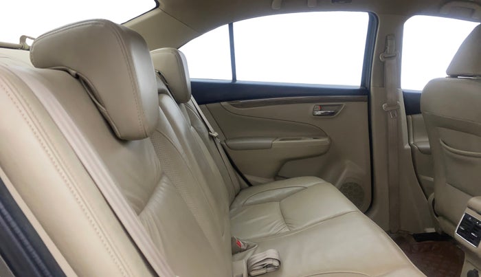2018 Maruti Ciaz ALPHA  AT 1.5 SHVS PETROL, Petrol, Automatic, 52,276 km, Right Side Rear Door Cabin