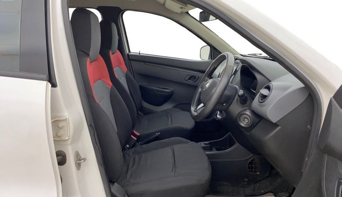 2017 Renault Kwid RXT 1.0 AMT (O), Petrol, Automatic, 66,414 km, Right Side Front Door Cabin