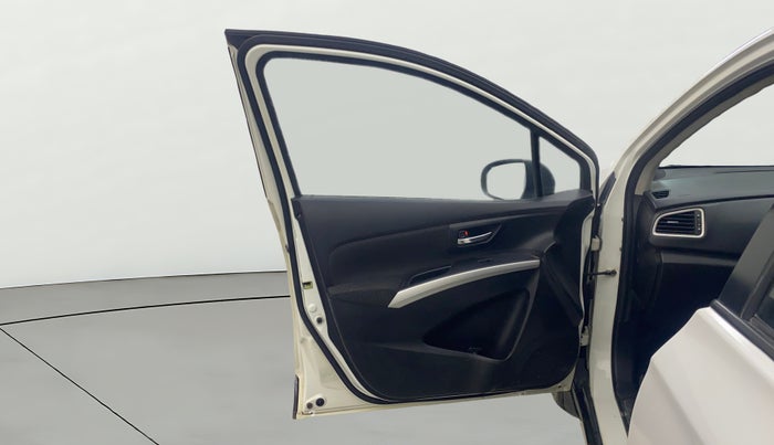 2015 Maruti S Cross ZETA 1.6, Diesel, Manual, 1,24,371 km, LHS Front Door